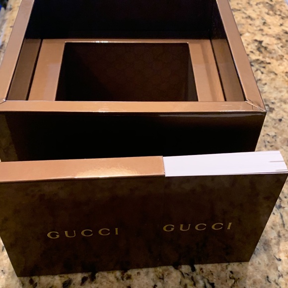 (NWT) Gucci Women\'s 5500 Series Black Dial Watch main image 7
